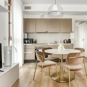 https://limehome-park-towers.it-lombardy.com